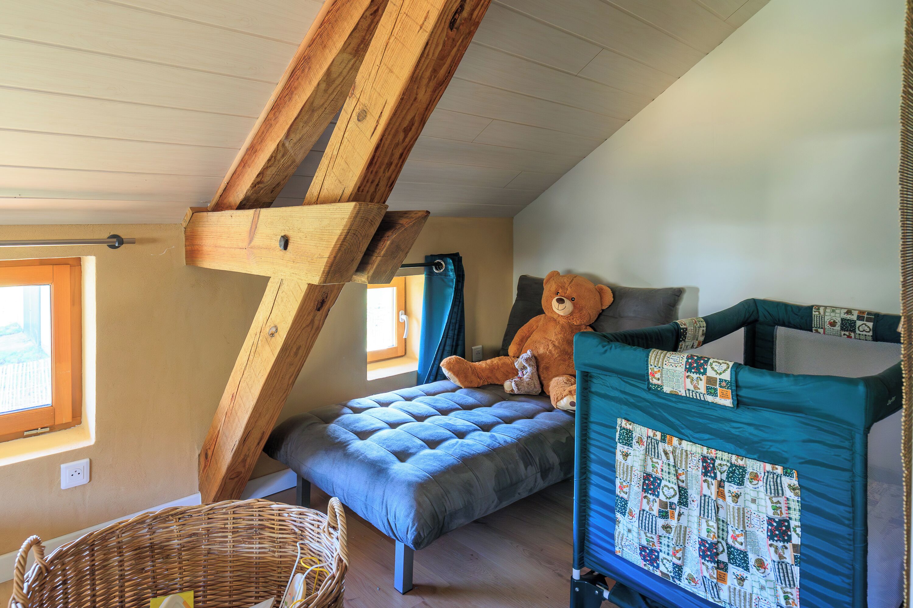 2 habitaciones, tabla de planchar con plancha y wifi gratis 