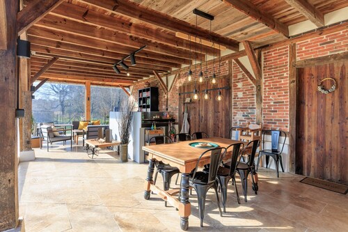 Holiday Home 'Cuicui Les P'tits Oiseaux' with Terrace, Garden, and Wi-Fi
