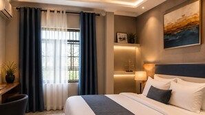 Premium bedding, down duvets, Select Comfort beds, blackout curtains - The Blue Resort (Yaoundé)