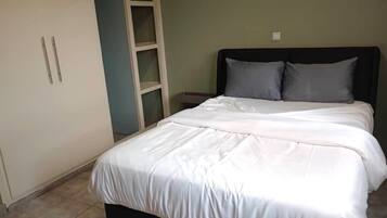 Appartamento Deluxe | Biancheria da letto di alta qualità, copriletto in piuma