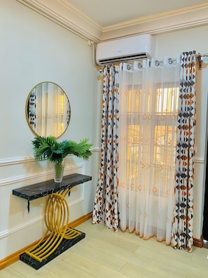 Superior Apartment, Courtyard View | Living area