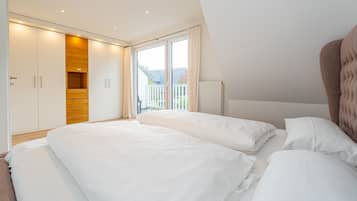 3 bedrooms, WiFi, bed sheets