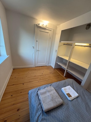 Shared Dormitory, 1 Bedroom, Smoking