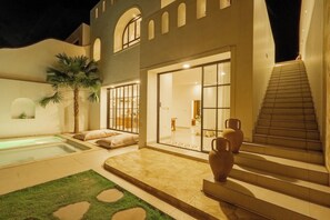 บริเวณภายนอก