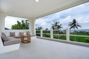 Vila, 3 quartos, vista para o oceano | Terraço/pátio