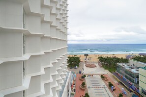 Premier Suite Ocean | Soundproofing, iron/ironing board, free WiFi, bed sheets