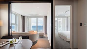 Premier Suite Ocean