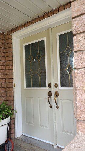 Cozy 3bedroom 2½ bathroom w/ office 12 Minutes from Toronto Pearson Airport 