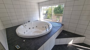 Ducha, bañera de hidromasaje