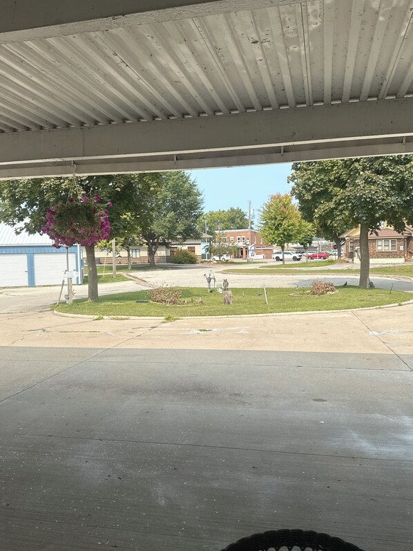 Front of property - Adriatic  (La Crosse)