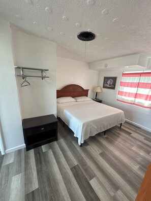 Room | Free WiFi - Adriatic (La Crosse)