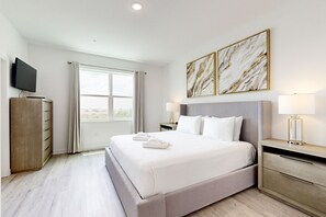 6 室のベッドルーム、アイロン / アイロン台、インターネット、ベッドシーツ