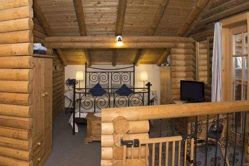 Blockhouse Schwalbennest - At the ski hill