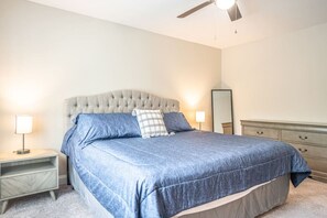 3 soverom, strykejern/-brett, wi-fi (inkludert) og sengetøy