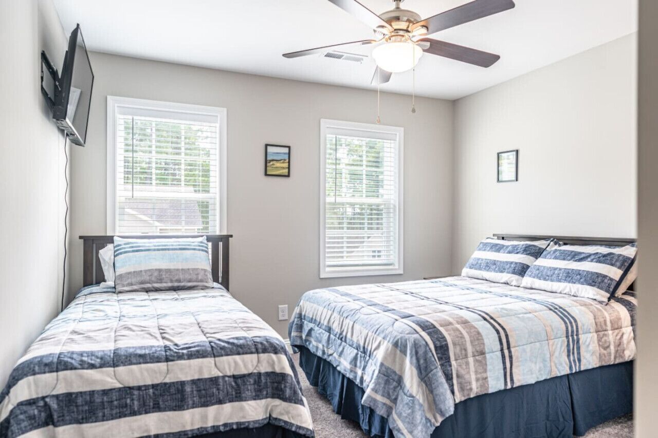 3 bedrooms, iron/ironing board, free WiFi, bed sheets