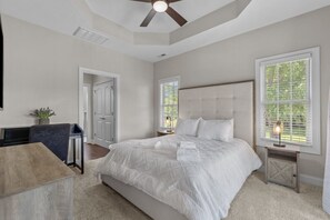 6 bedrooms, iron/ironing board, free WiFi, bed sheets