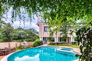 Zimmer, 1 Schlafzimmer, Raucher, Balkon | Pool