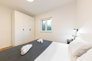 Image 16 - 3 Bed Apt Sleeps 6 - Large Terrace & Free Parking (Kastel Luksic)