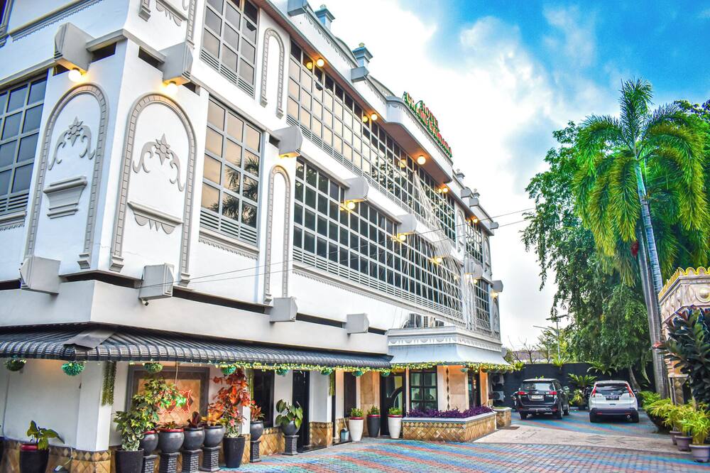 Hotel Grand Bandara