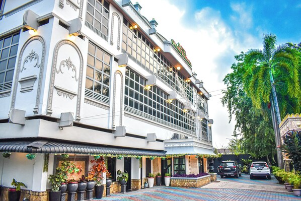 Exterior - Hotel Grand Bandara (Medan)