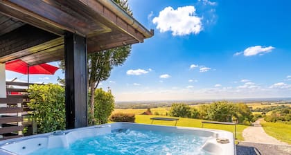 House VilAna: Jacuzzi, Garden & BBQ, Puconci, Slovenia