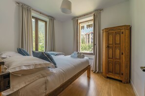 3 bedrooms, WiFi, bed sheets