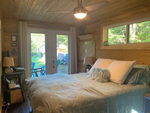 2 habitaciones, escritorio, tabla de planchar con plancha y wifi gratis 