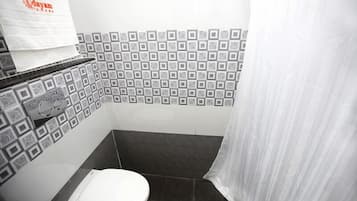 Towels, soap, shampoo, toilet paper
