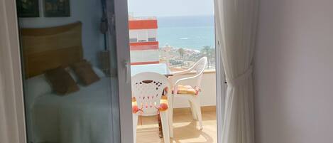 2 makuuhuonetta, silitysrauta/-lauta, Wi-Fi, vuodevaatteet