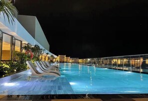 Outdoor pool - The Song Vung Tau Apartment (Ho Chi Minh City)