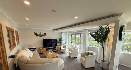 Waiake Beach Apartments