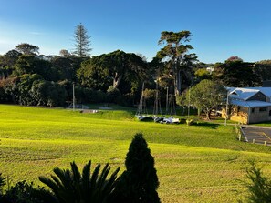 Front of property - Waiake Beach Apartments (Auckland)