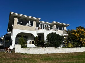 บริเวณภายนอก