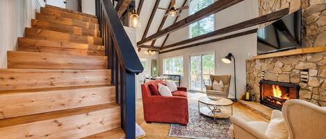 Télévision, cheminée