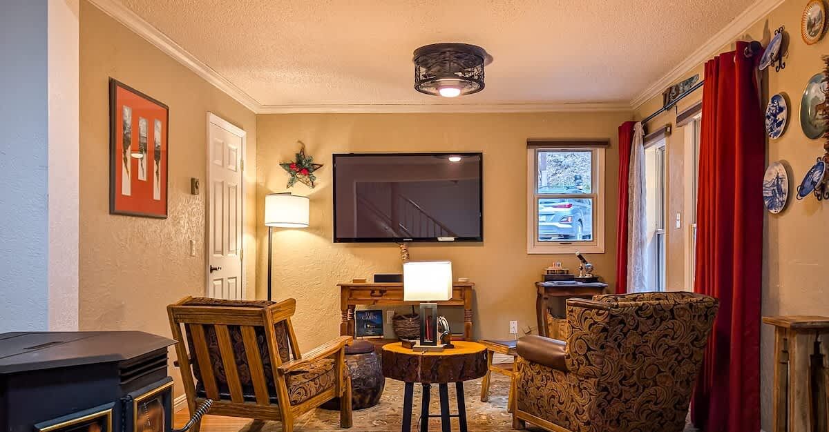 Télévision, cheminée