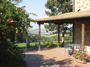 Outdoor dining - CASALE TRIESTE - APT - CASALE TRIESTE - NUM. 1 (Laiatico)