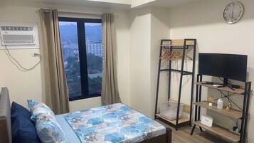 1 habitación, escritorio, wifi gratis y ropa de cama
