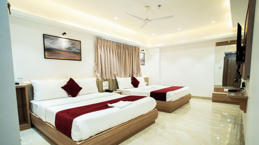 The Grand Murli Hotel, City Light Road, Surat
