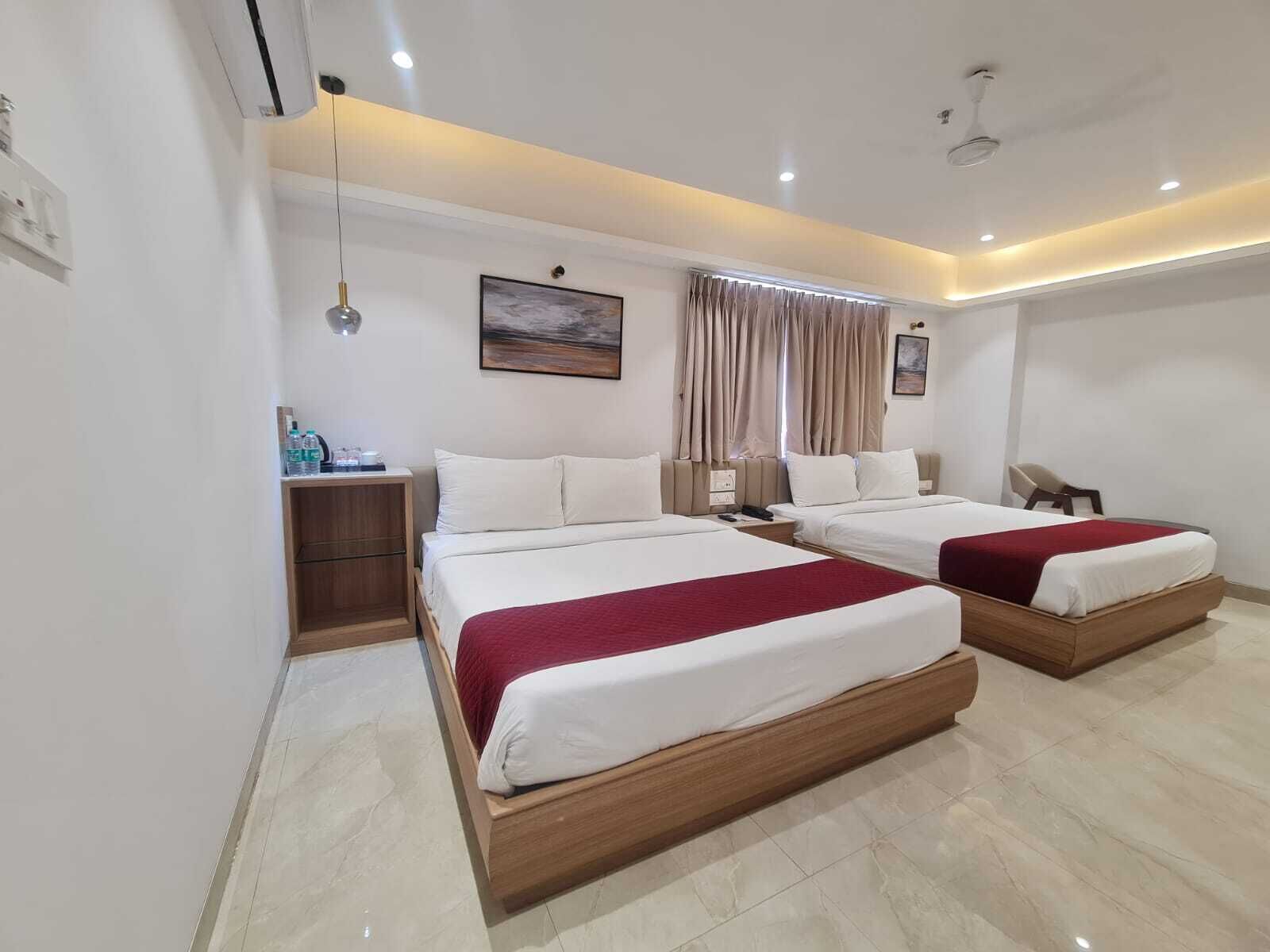 Foto - The Grand Murli Hotel, City Light Road, Surat