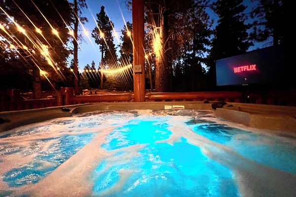 Tina de hidromasaje al aire libre