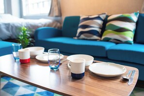 1-401, Non Smoking | Private kitchen | Fridge, microwave, stovetop, electric kettle - Chateau Yoyogi 1-401 (Tokyo)