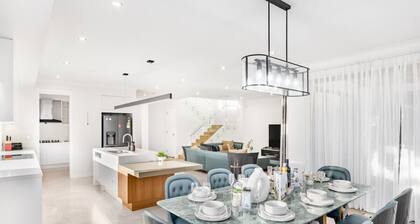 Brand New 5B Luxury Modern Dream House @Rochedale