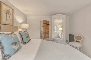 2 bedrooms, iron/ironing board, travel crib, WiFi