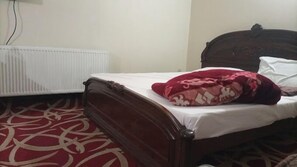 Soundproofing, iron/ironing board, free WiFi - Hotel Qasr-e-Naz (Quetta)
