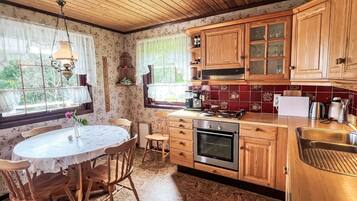 ุซูุงุฌุฉุ ู
ููุฑููููุ ูุฑูุ ุบุณุงูุฉ ุฃุทุจุงู