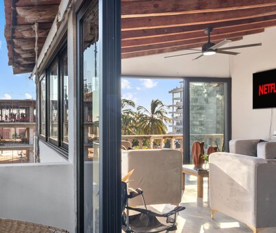 Casa del Viento: Large Rustic Villa w Private Pool