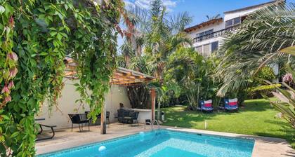 Casa del Viento: Large Rustic Villa w Private Pool