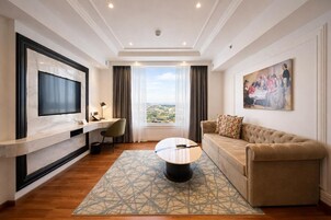 Premium Suite Room | Living area