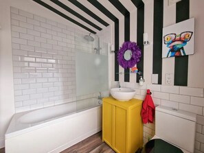 Departamento, vista a la ciudad | Baño