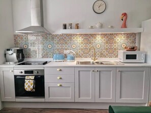 Apartment, City View | Private kitchen | Electric kettle, toaster - Eclectic 1BD in the Heart of Cheltenham (Cheltenham)